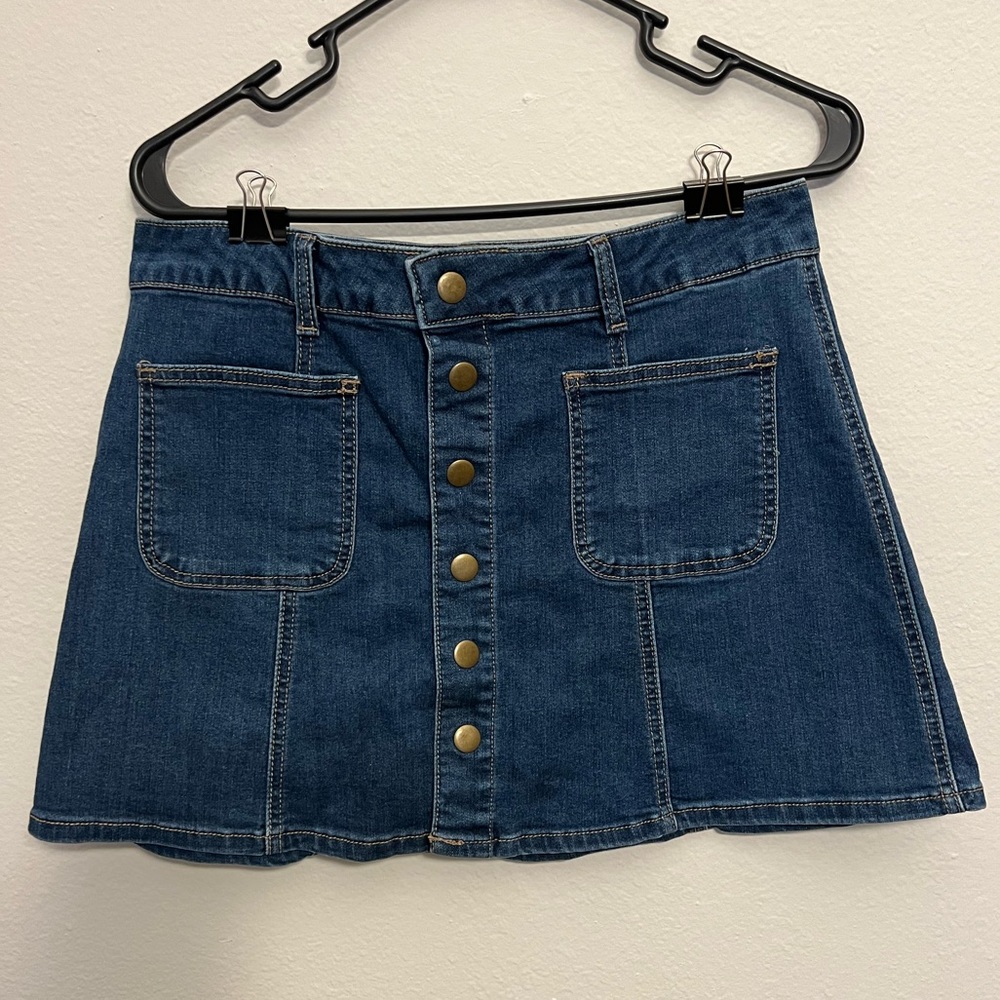 Altar’s state blue, Jean miniskirt